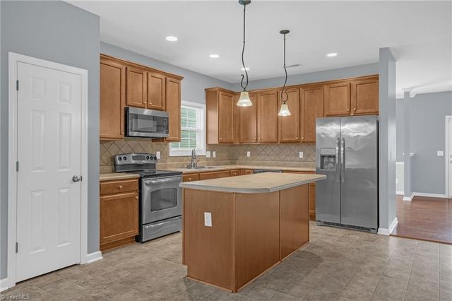 187 Tyler View Court, Burlington, NC 27215