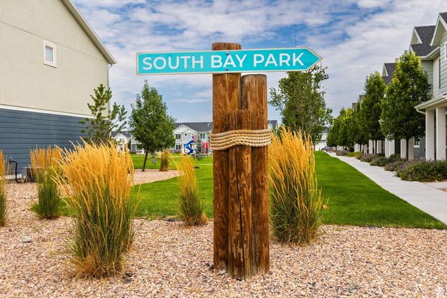 1084 E SEASIDE ST, Saratoga Springs, UT 84045