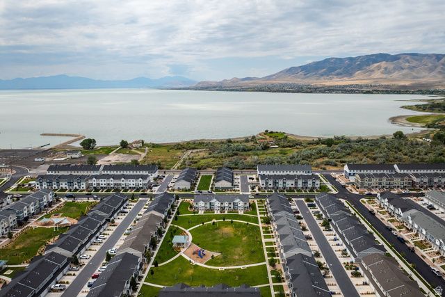 1084 E SEASIDE ST, Saratoga Springs, UT 84045