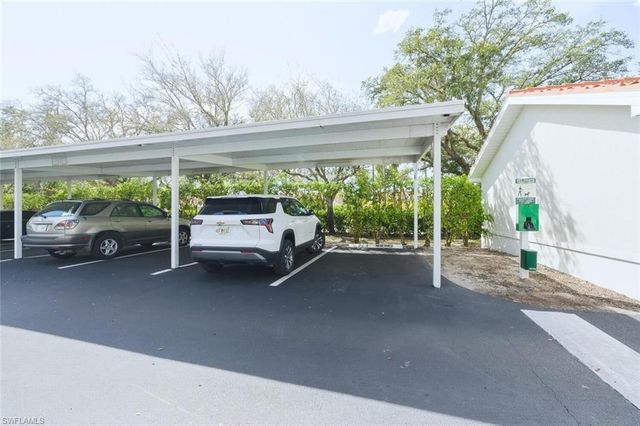 4610 Saint Croix LN 1021, Naples, FL 34109