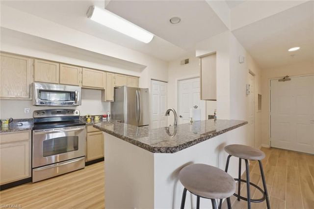 4610 Saint Croix LN 1021, Naples, FL 34109