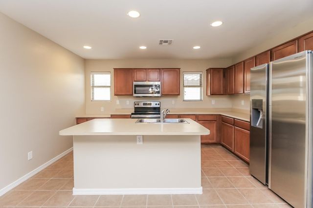 900 W Desert Canyon Drive, San Tan Valley, AZ 85143