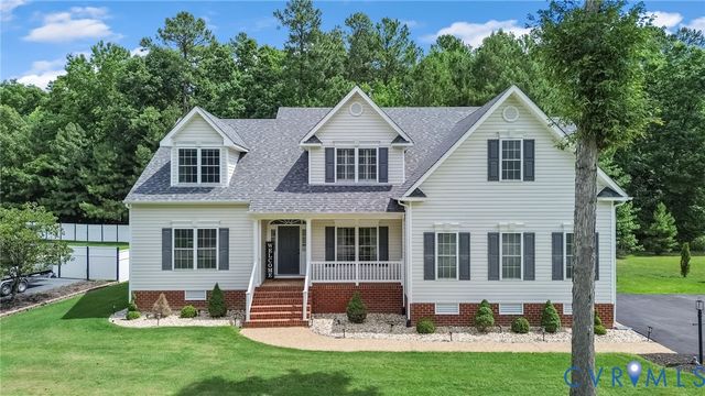 518 Greymont Ln, Chester, VA 23836
