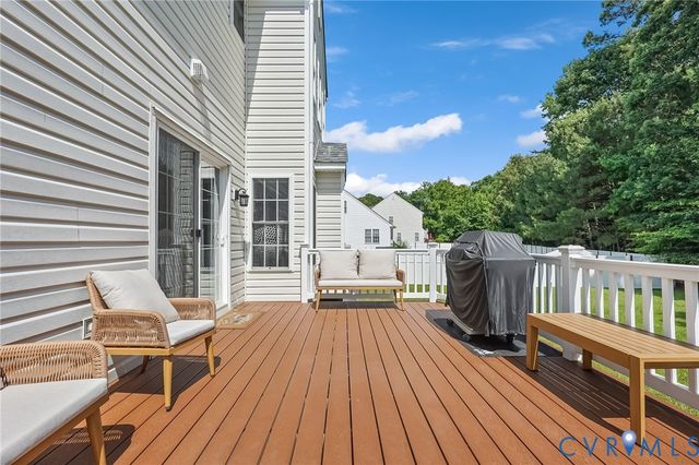 518 Greymont Ln, Chester, VA 23836