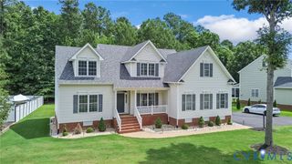 518 Greymont Ln, Chester, VA 23836
