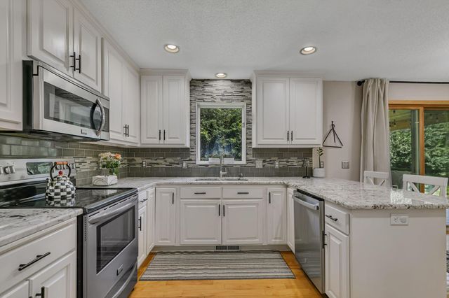 14000 Parkview Drive, Becker, MN 55308