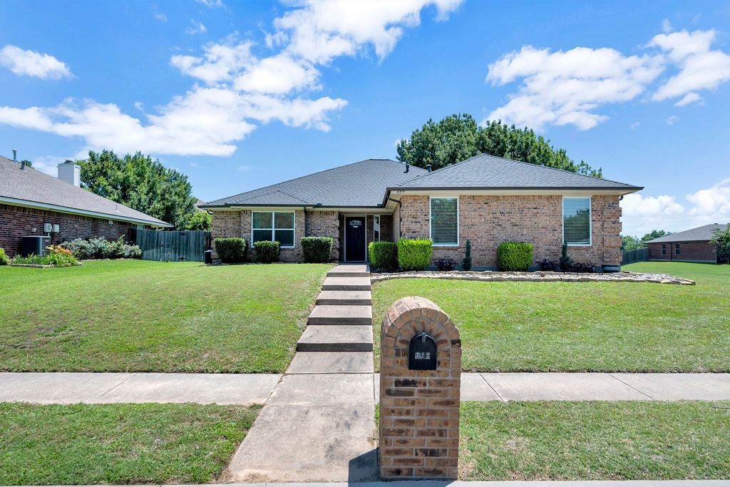 699 Montana Court N, Keller, TX 76248