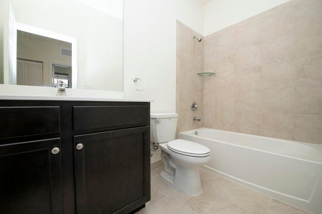 6574 S Anise Court, Davie, FL 33314