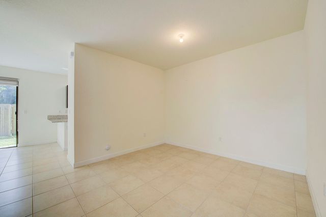 6574 S Anise Court, Davie, FL 33314