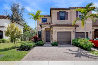 6574 S Anise Court, Davie, FL 33314