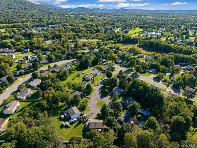 4 Liberty Court, Washingtonville, NY 10992