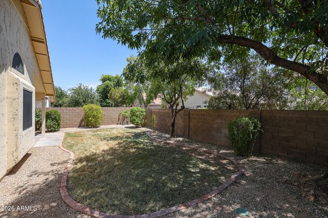 9833 W YUKON Drive, Peoria, AZ 85382