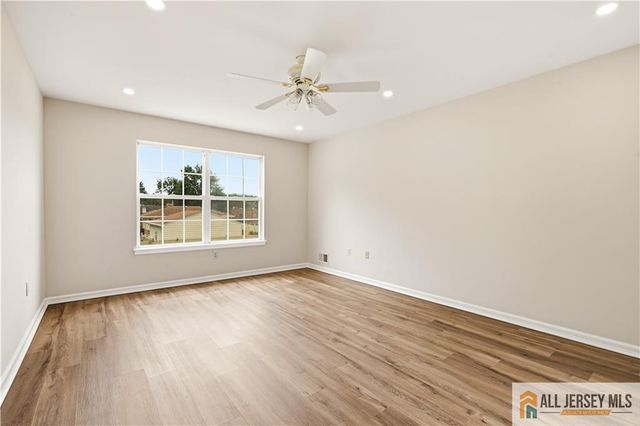 55 Parsler Place, Fords, NJ 08863