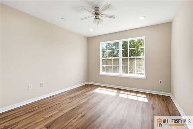 55 Parsler Place, Fords, NJ 08863