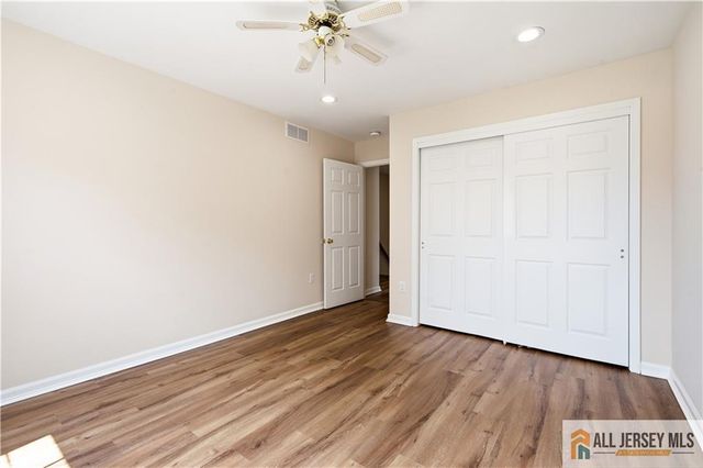 55 Parsler Place, Fords, NJ 08863