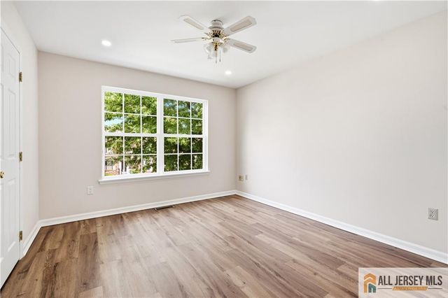 55 Parsler Place, Fords, NJ 08863