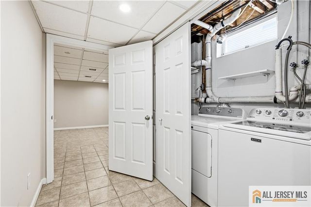 55 Parsler Place, Fords, NJ 08863
