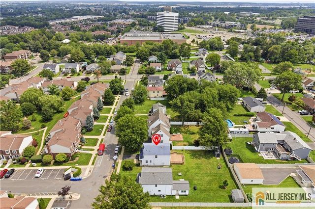 55 Parsler Place, Fords, NJ 08863