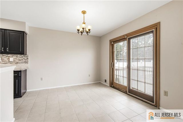 55 Parsler Place, Fords, NJ 08863