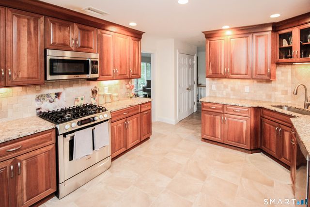 34 Forty Acre Mountain Road, Danbury, CT 06811