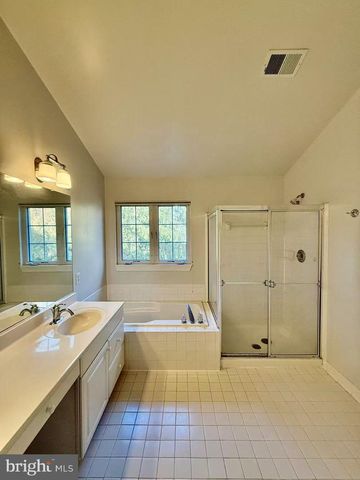 13772 LAMBERTINA PL, Rockville, MD 20850