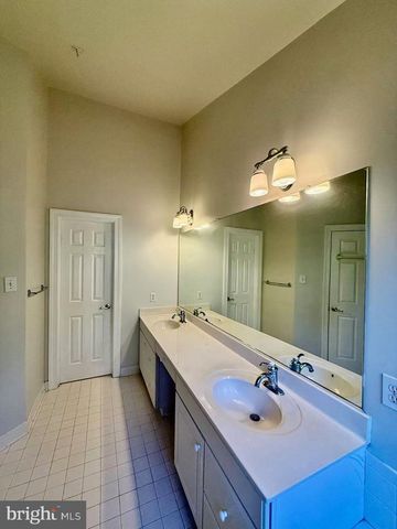 13772 LAMBERTINA PL, Rockville, MD 20850