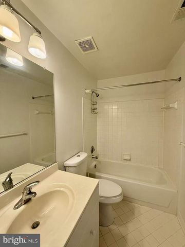 13772 LAMBERTINA PL, Rockville, MD 20850