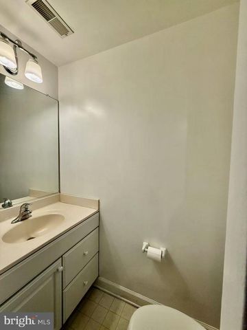 13772 LAMBERTINA PL, Rockville, MD 20850