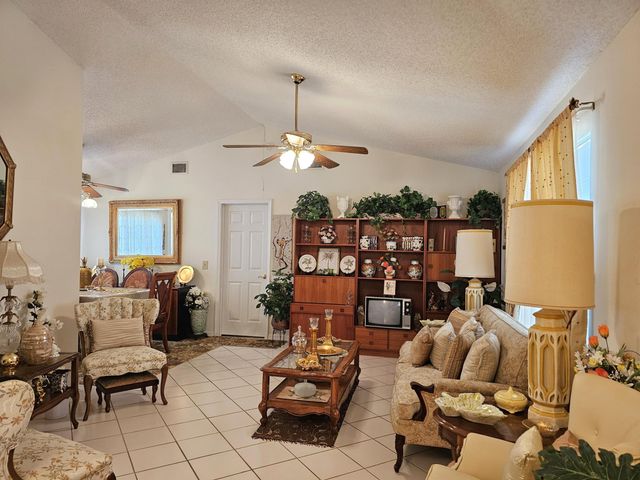 3338 SW Mundy Street, Port St. Lucie, Port St Lucie, FL 34953