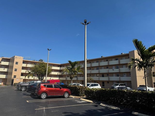 1301 NE 191st Street F405, Miami, FL 33179
