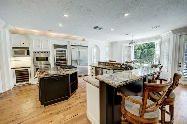1631 Lakeshore Way, Houston, TX 77077