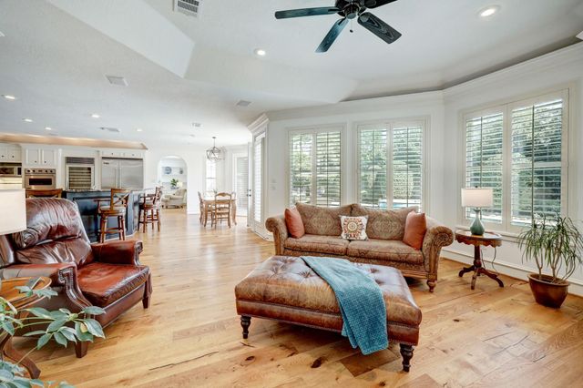 1631 Lakeshore Way, Houston, TX 77077