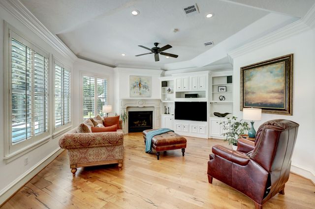 1631 Lakeshore Way, Houston, TX 77077