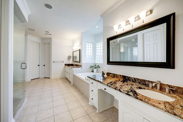 1631 Lakeshore Way, Houston, TX 77077