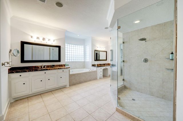 1631 Lakeshore Way, Houston, TX 77077