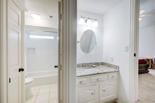 1631 Lakeshore Way, Houston, TX 77077