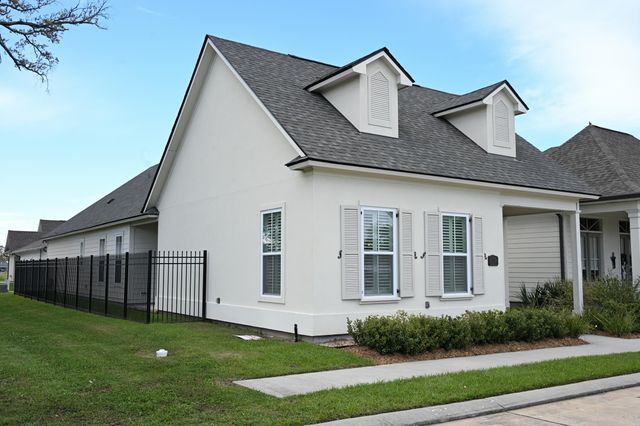 474 Sweet Grass Loop, Thibodaux, LA 70301