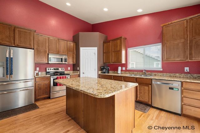 6808 BRAVE CT, Cheyenne, WY 82009