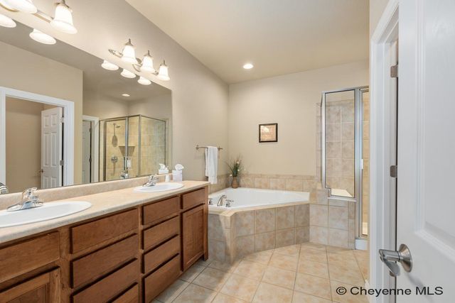 6808 BRAVE CT, Cheyenne, WY 82009