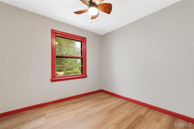 14 Shireford Lane, Ferguson, MO 63135