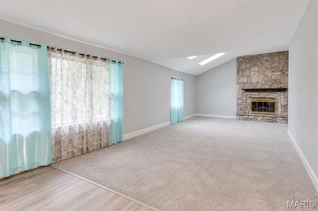 14 Shireford Lane, Ferguson, MO 63135