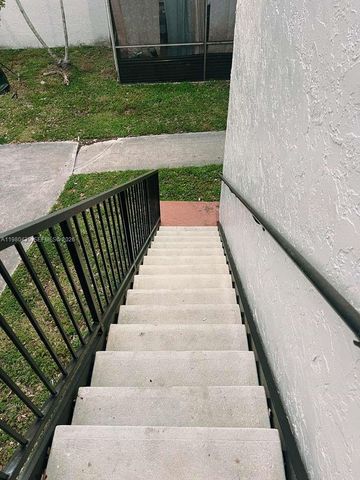 4435 Treehouse Ln H, Tamarac, FL 33319