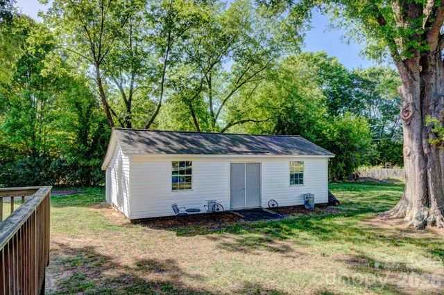 113 Delview Drive, Cherryville, NC 28021