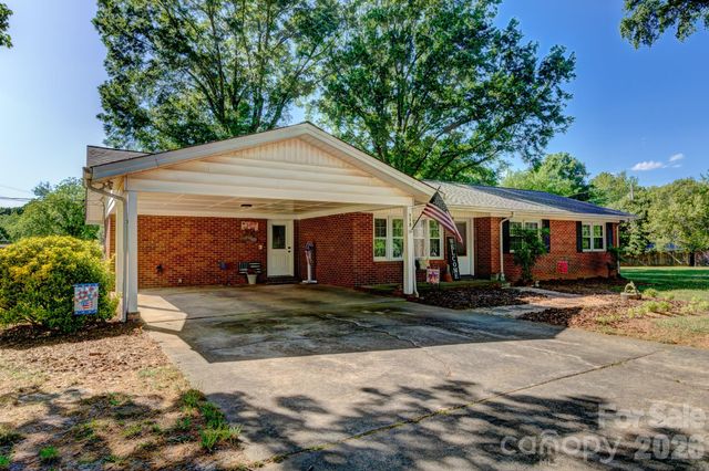 113 Delview Drive, Cherryville, NC 28021
