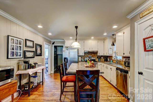 113 Delview Drive, Cherryville, NC 28021