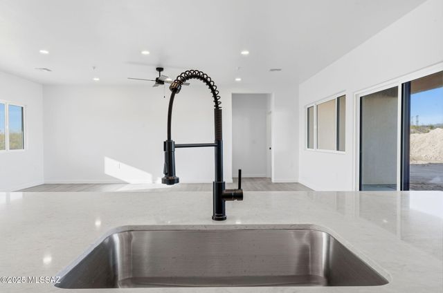 13763 E Windy Way, Vail, AZ 85641