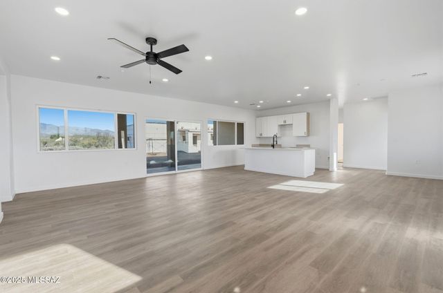 13763 E Windy Way, Vail, AZ 85641