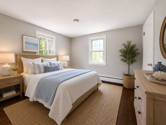84 Hinckley Cir, Barnstable, MA 02655