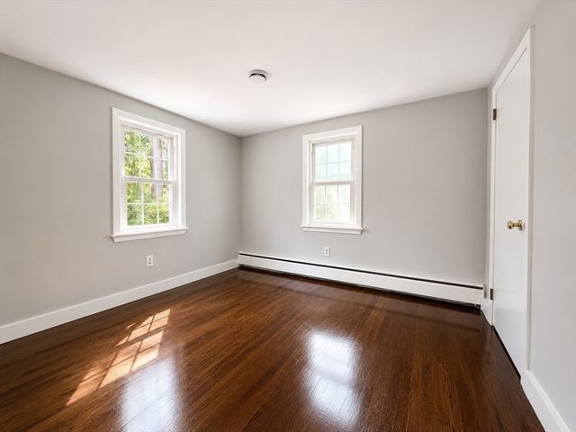 84 Hinckley Cir, Barnstable, MA 02655