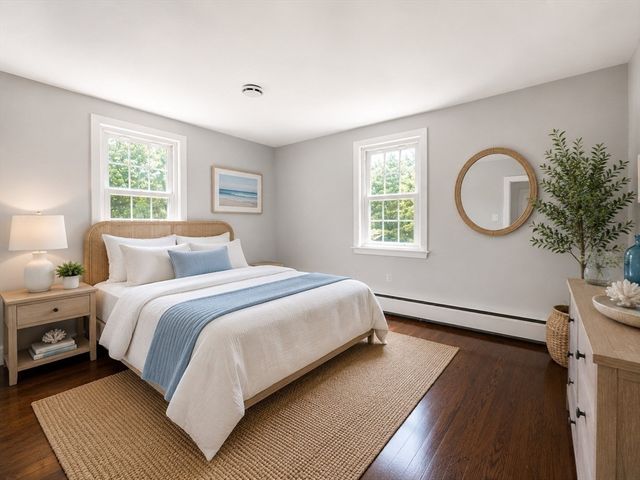 84 Hinckley Cir, Barnstable, MA 02655